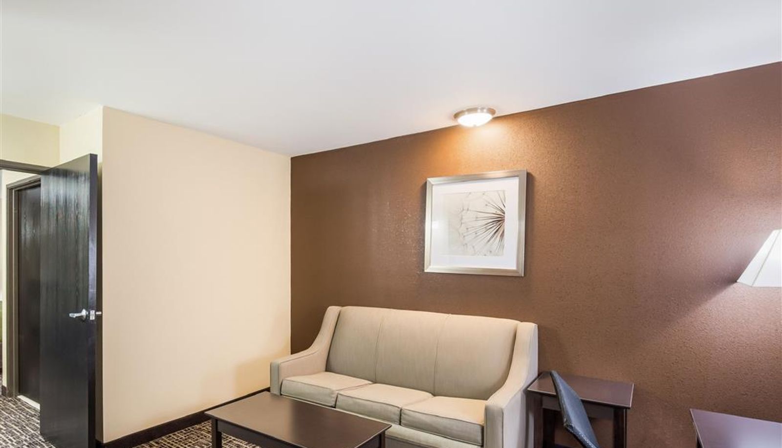 Room - Quality Inn & Suites Caseyville - St. Louis