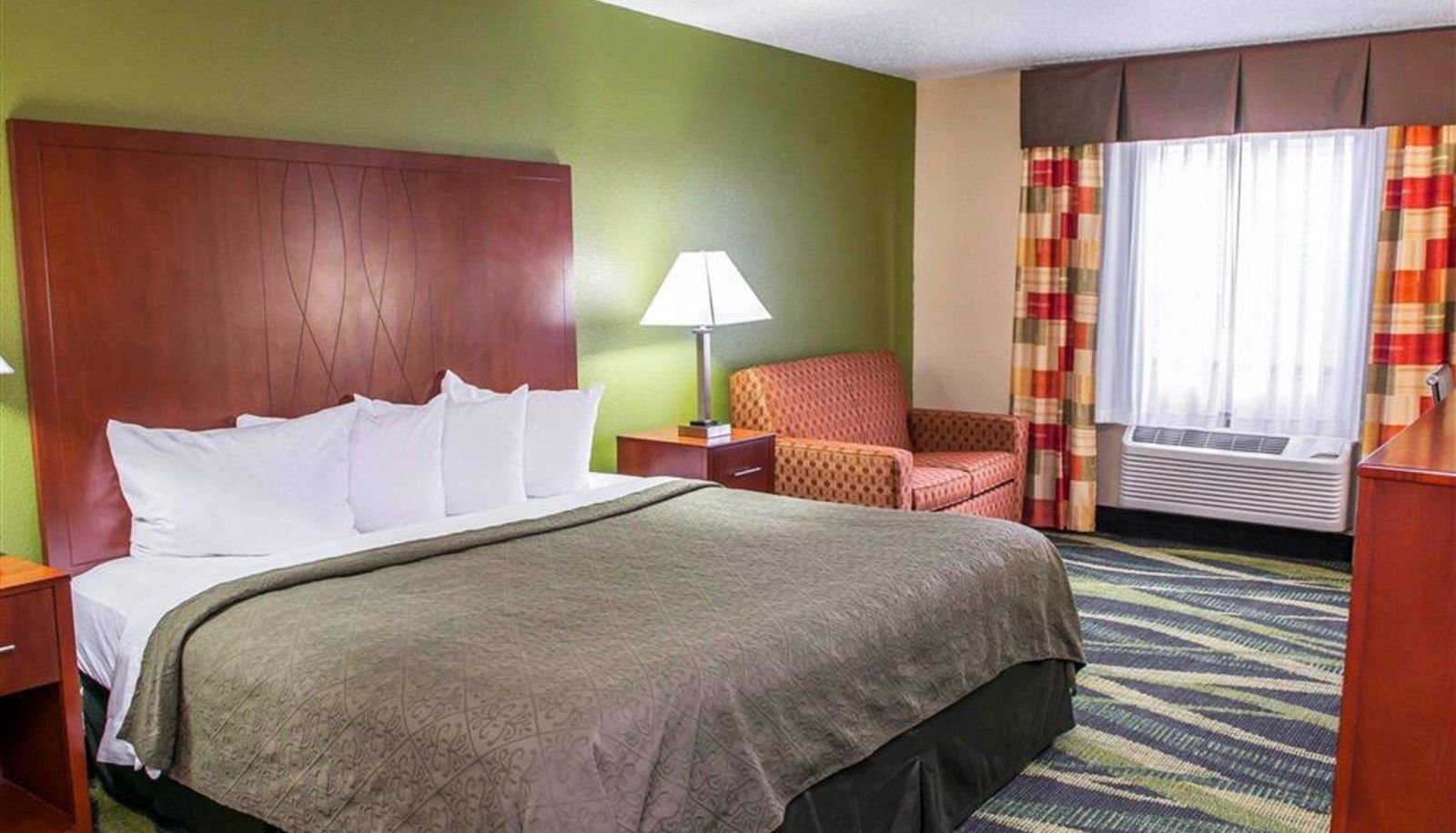 Zimmer - Quality Inn & Suites South Bend Airport