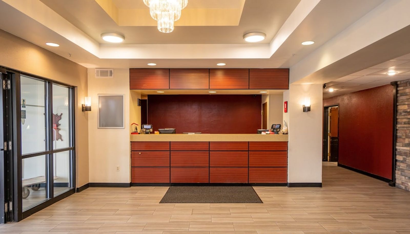 Reception - Red Roof Inn & Suites Indianapolis Airport