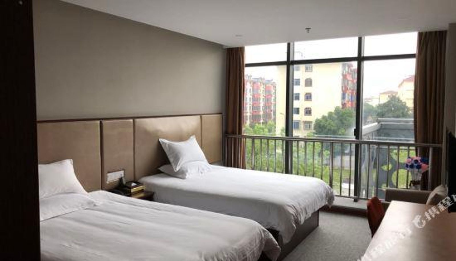 Chambre - Jia Bai Teng Hotel