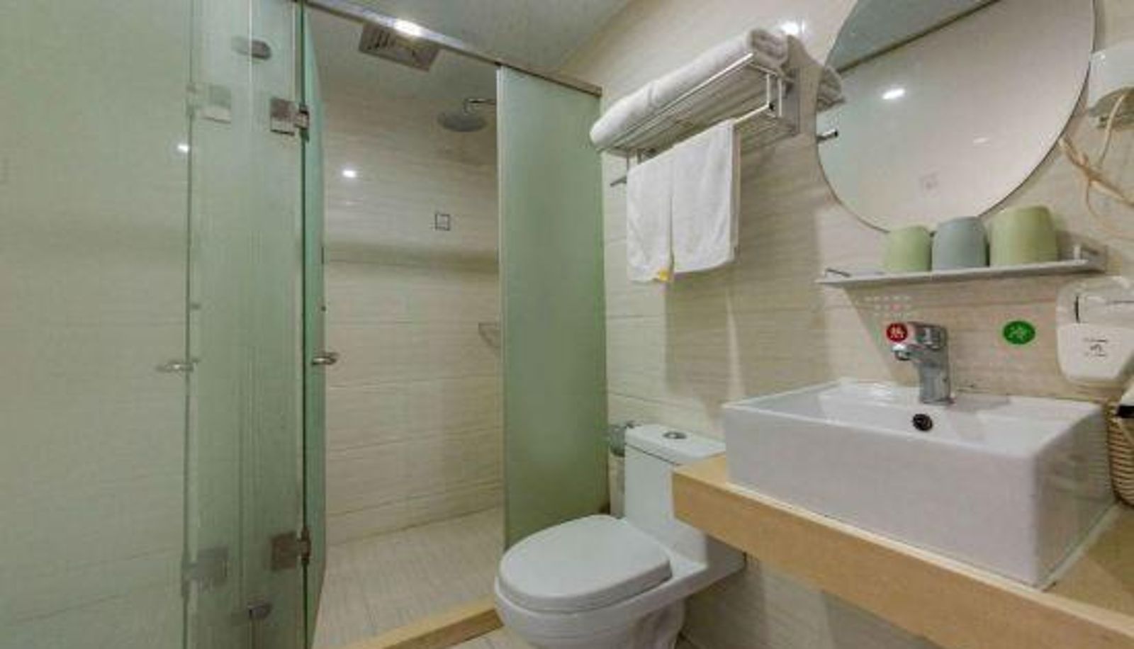 Kamer - Qingzhu·Huating Premium Hotel (Shanghai Hangtou Hunan Highway Store)