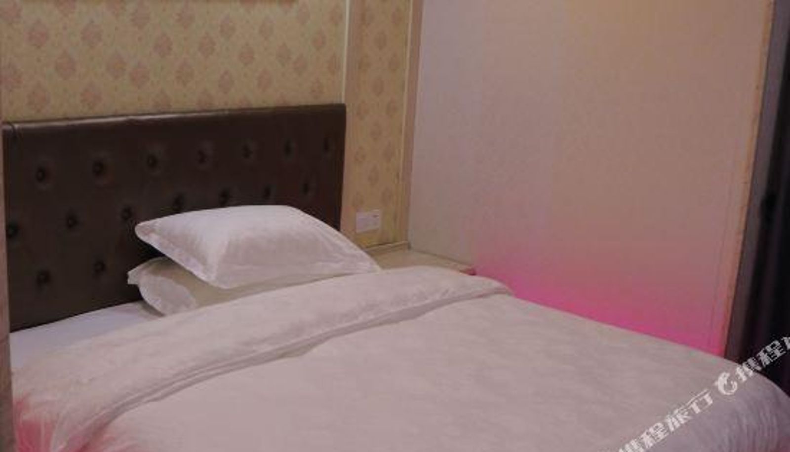 Kamer - Yijia Hotel (Shanghai Jinshan New Town Wanda Plaza)
