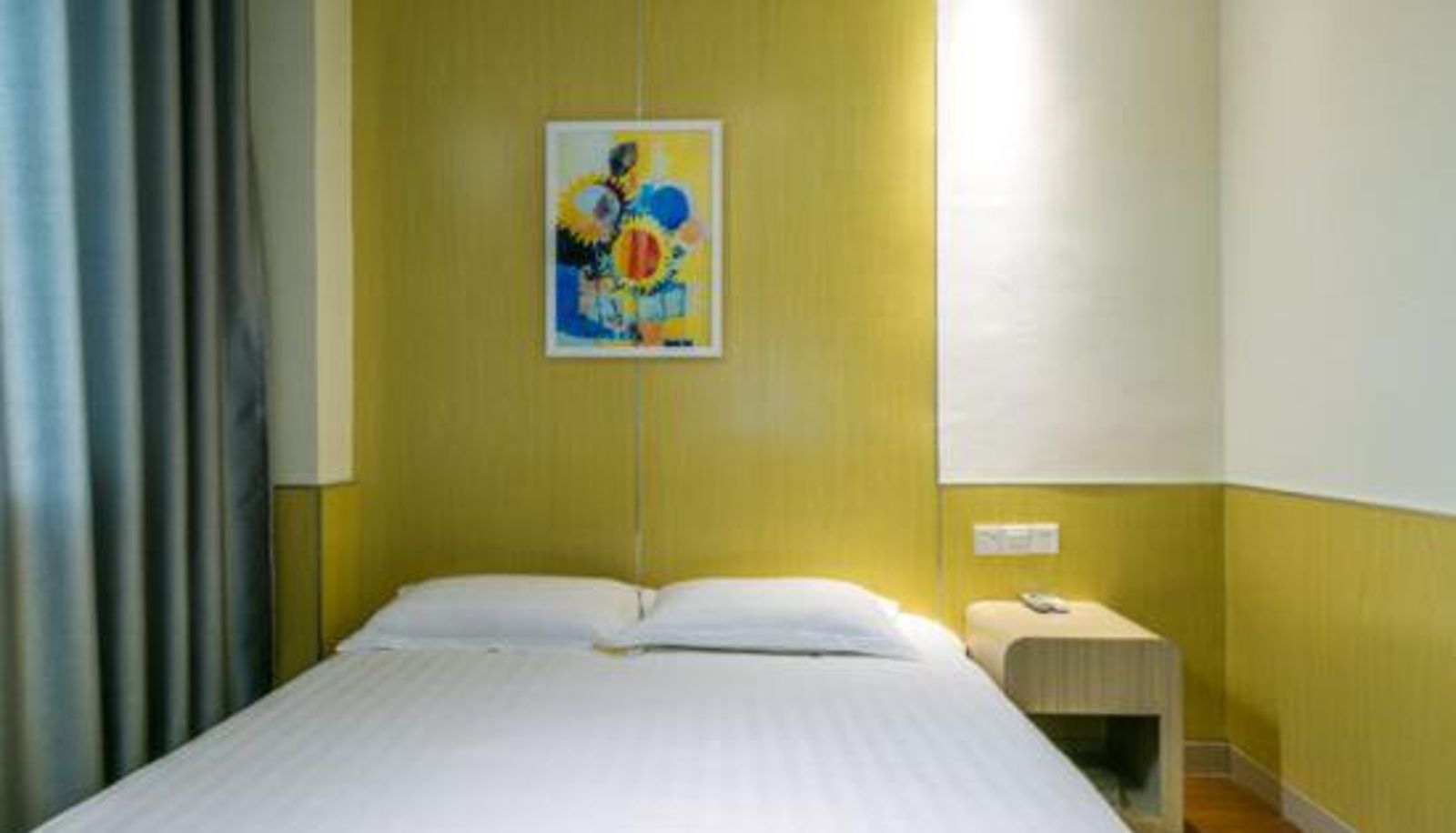 Kamer - Yibai liangpin Hotel (Shanghai railway station Zhongshan North Road subway station store)