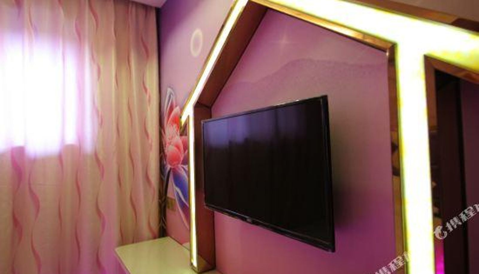 Kamer - Jitai Chain Hotel (Shanghai Huashan Hospital Gucun Park Subway Station)