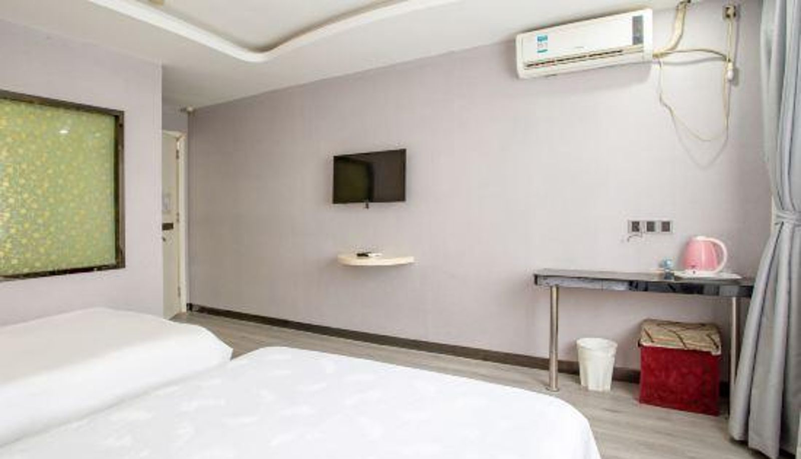 Gezinskamer - Yixin Hotel (Shanghai Guilin Road Subway Station)