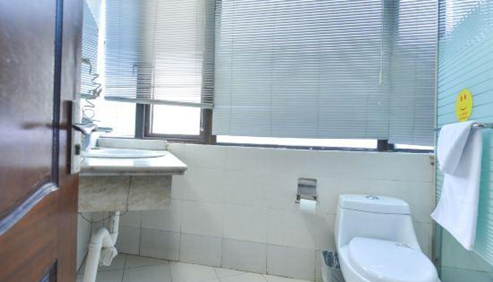 Habitación corporativa - Junius Hotel