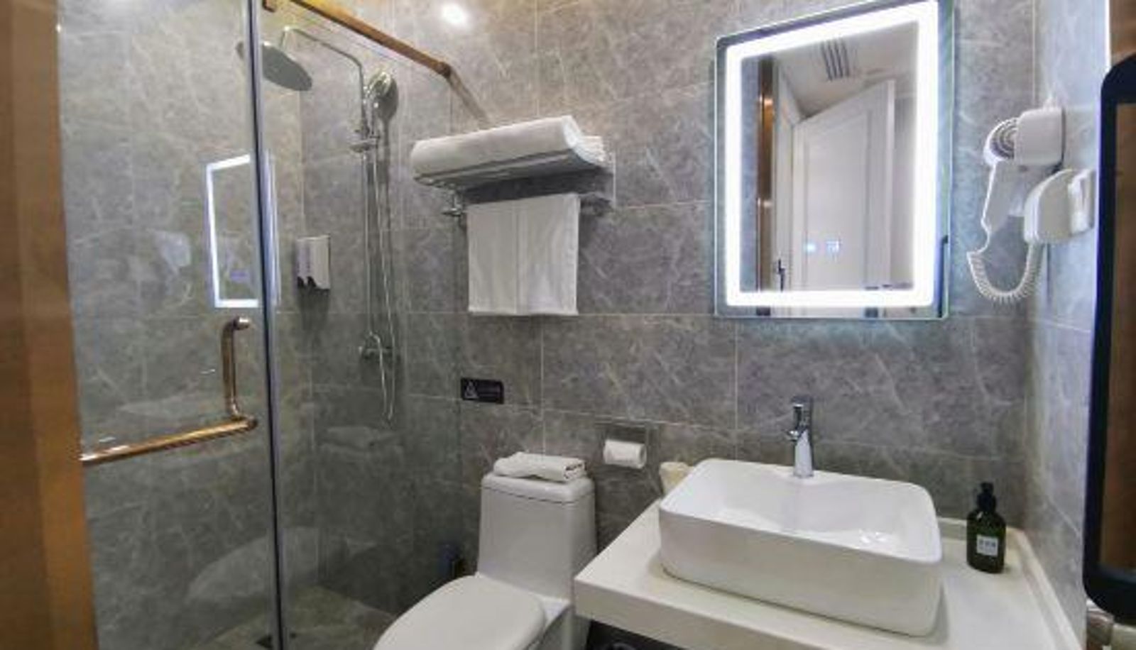 Room - Elan Hotel (Beijing Tiantan Hospital)