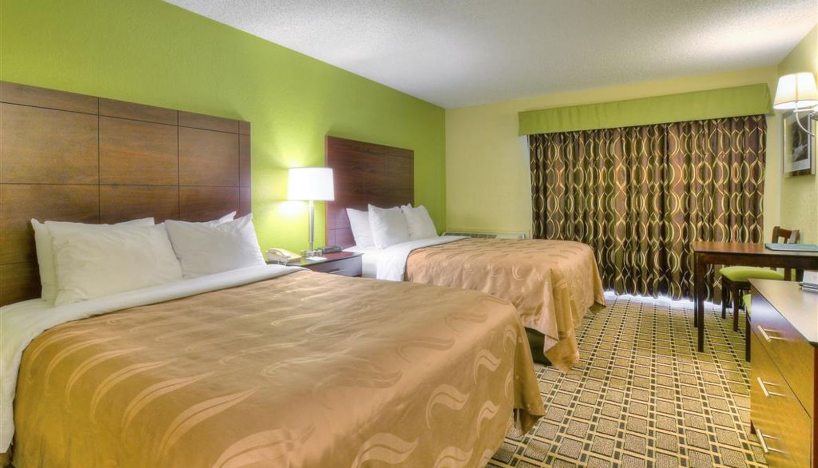 Zimmer - Quality Inn Cherokee Riverside