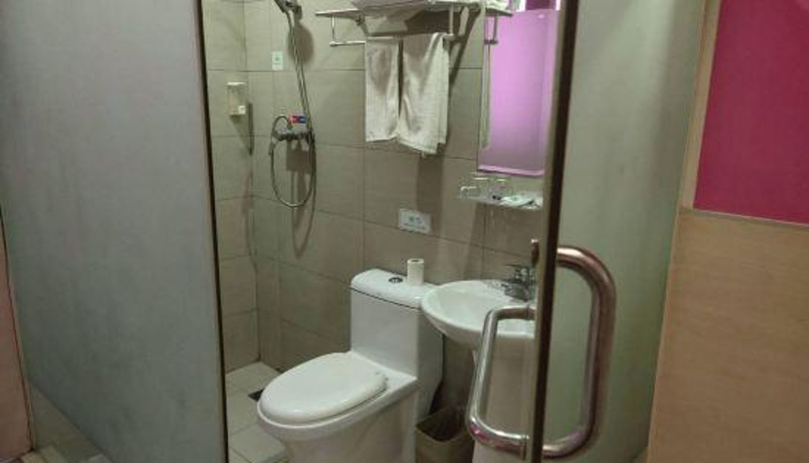 Habitación - 100 Inn (Beijing  Liufang subway station)