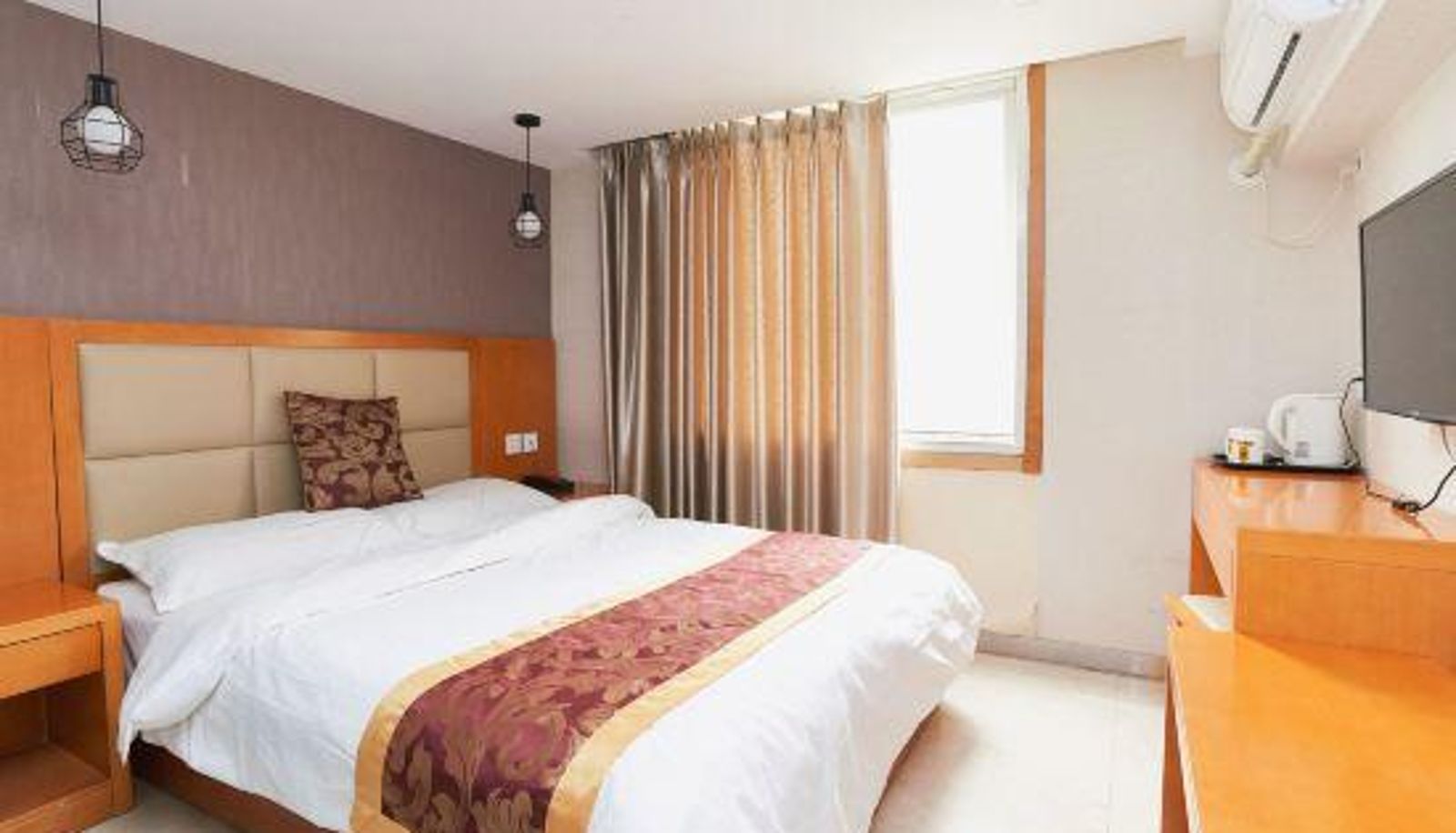 Room - Super 8 Hotel (Beijing International Exhibition Center Zuojiazhuang Subway Station)
