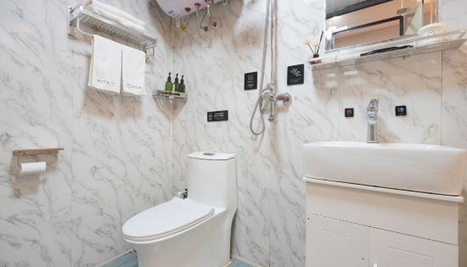 Camera - Youth Hostel Hotel (Beijing International Studies University)