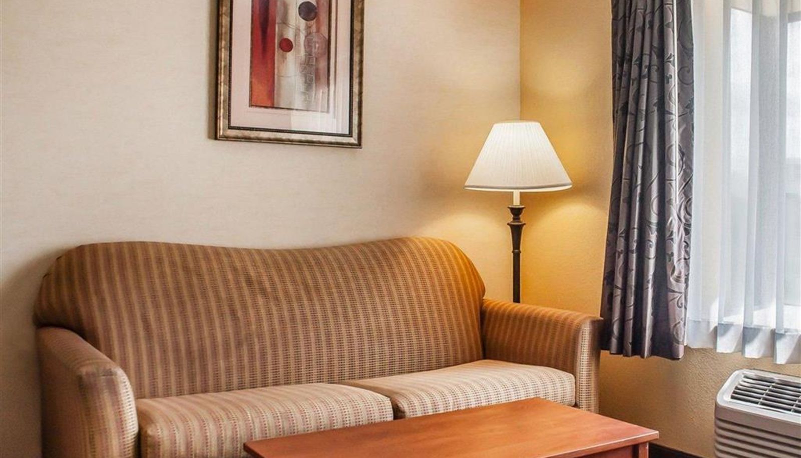 Suite - Quality Hotel & Suites At The Falls