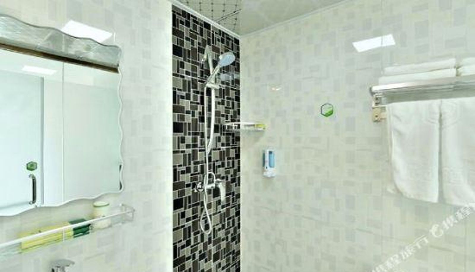 Business room - 99 Youxuan Hotel (Lincuiqiao subway station of Beijing Olympic Sports Center)