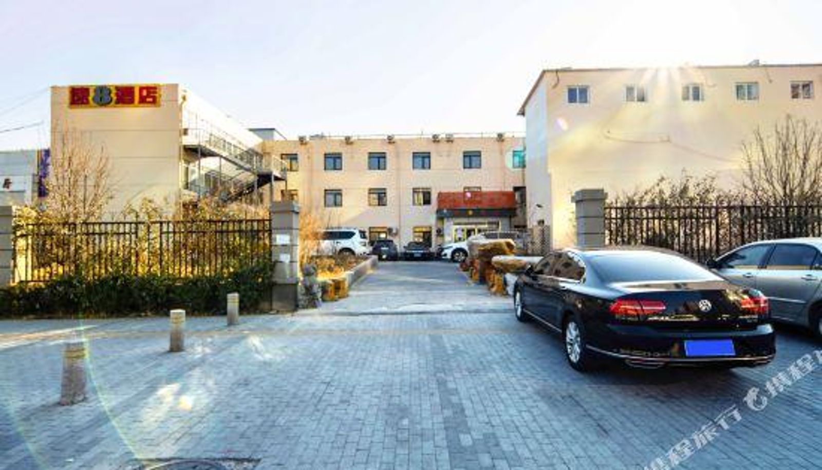 Exterior view - Super8 Hotel