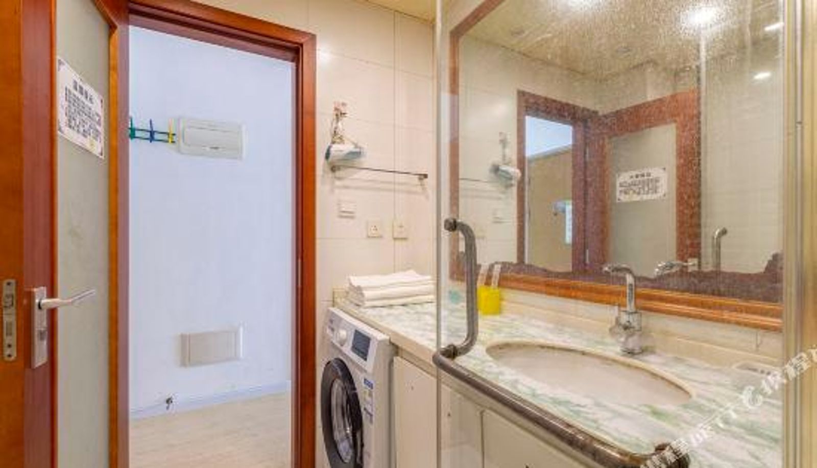Zimmer - Apple Community Apartment Hotel