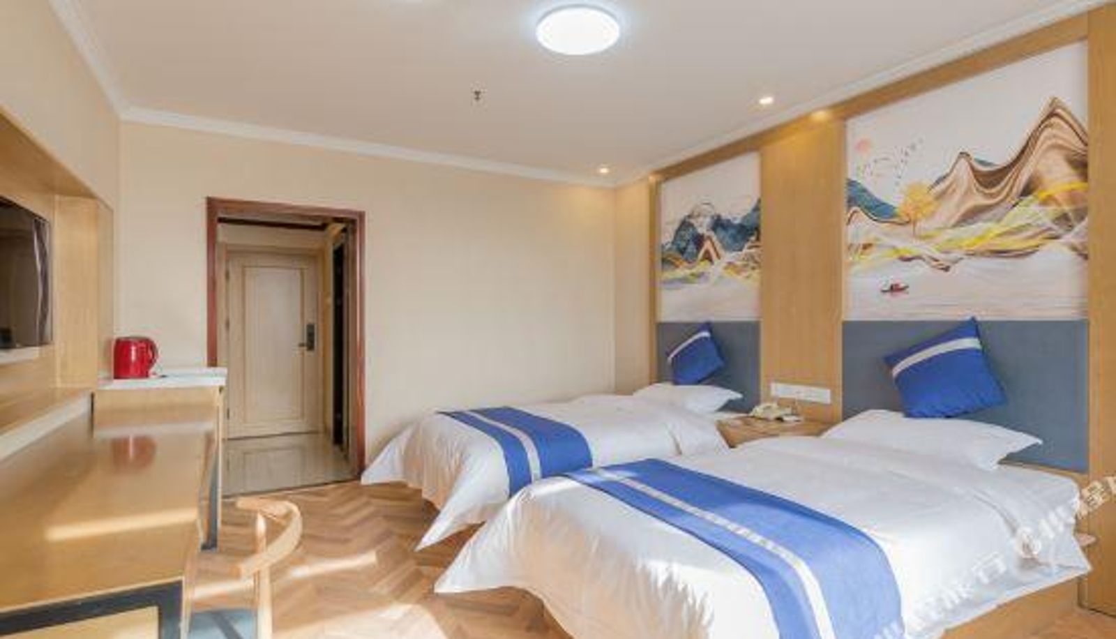 Business room - Kimpton Garden Inn Beijing Capital Airport