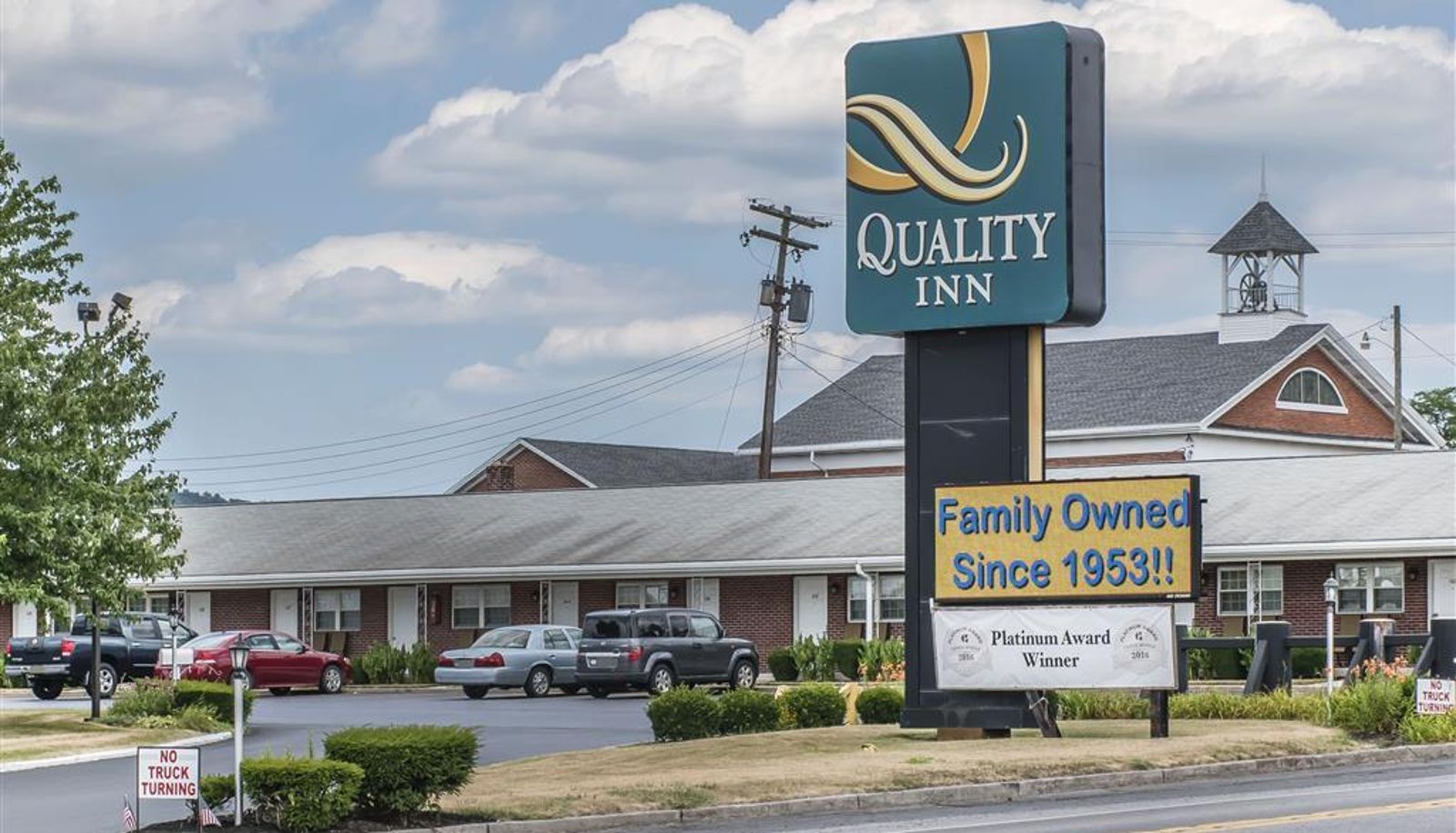 Exterior view - Quality Inn Breeze Manor