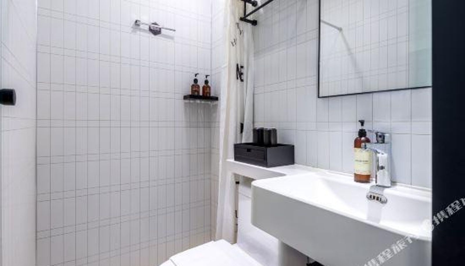Zimmer - 100inn (Beijing Chaoyang High-speed Railway Station Joy City)