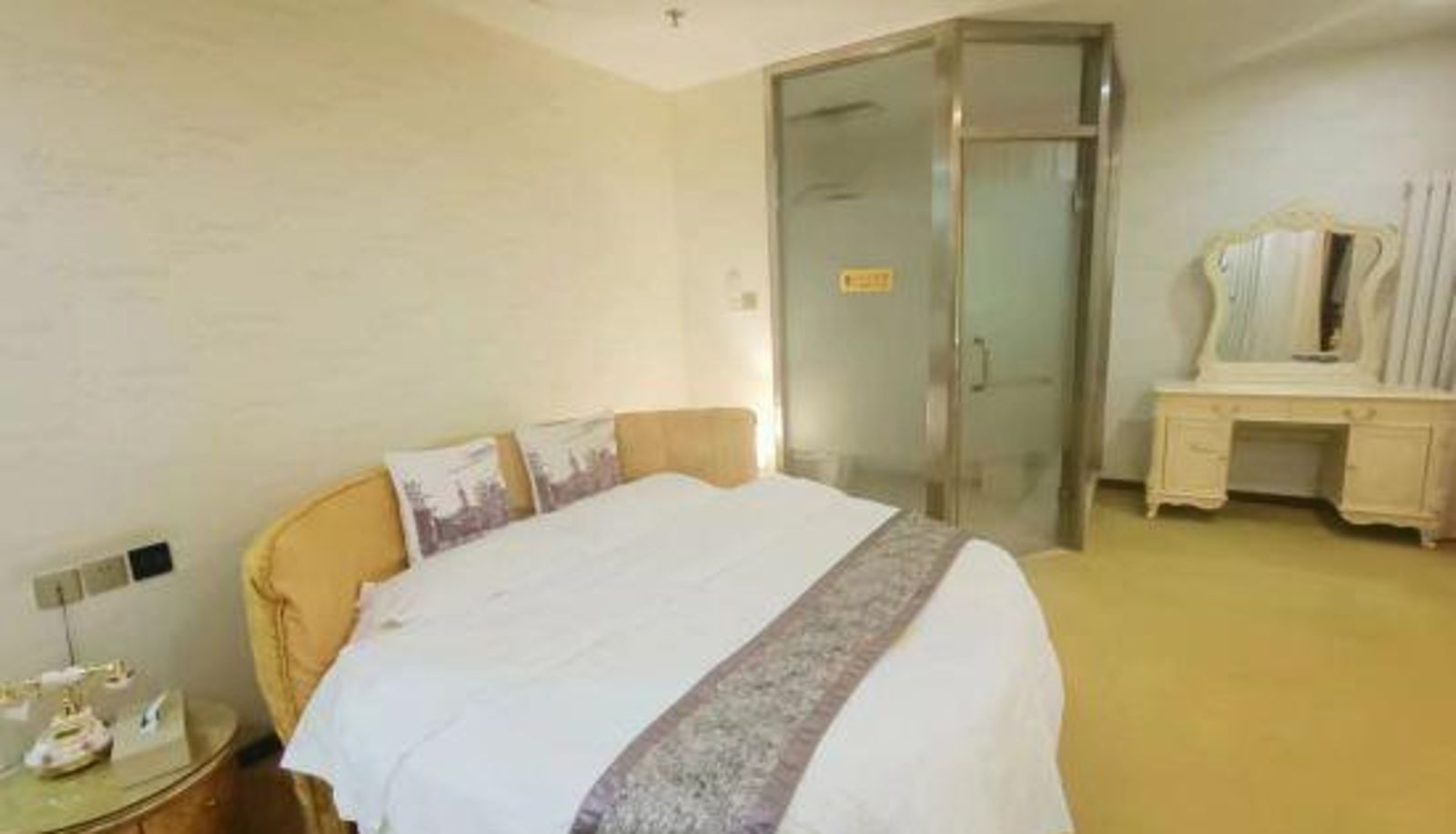 Room - Pebble Motel