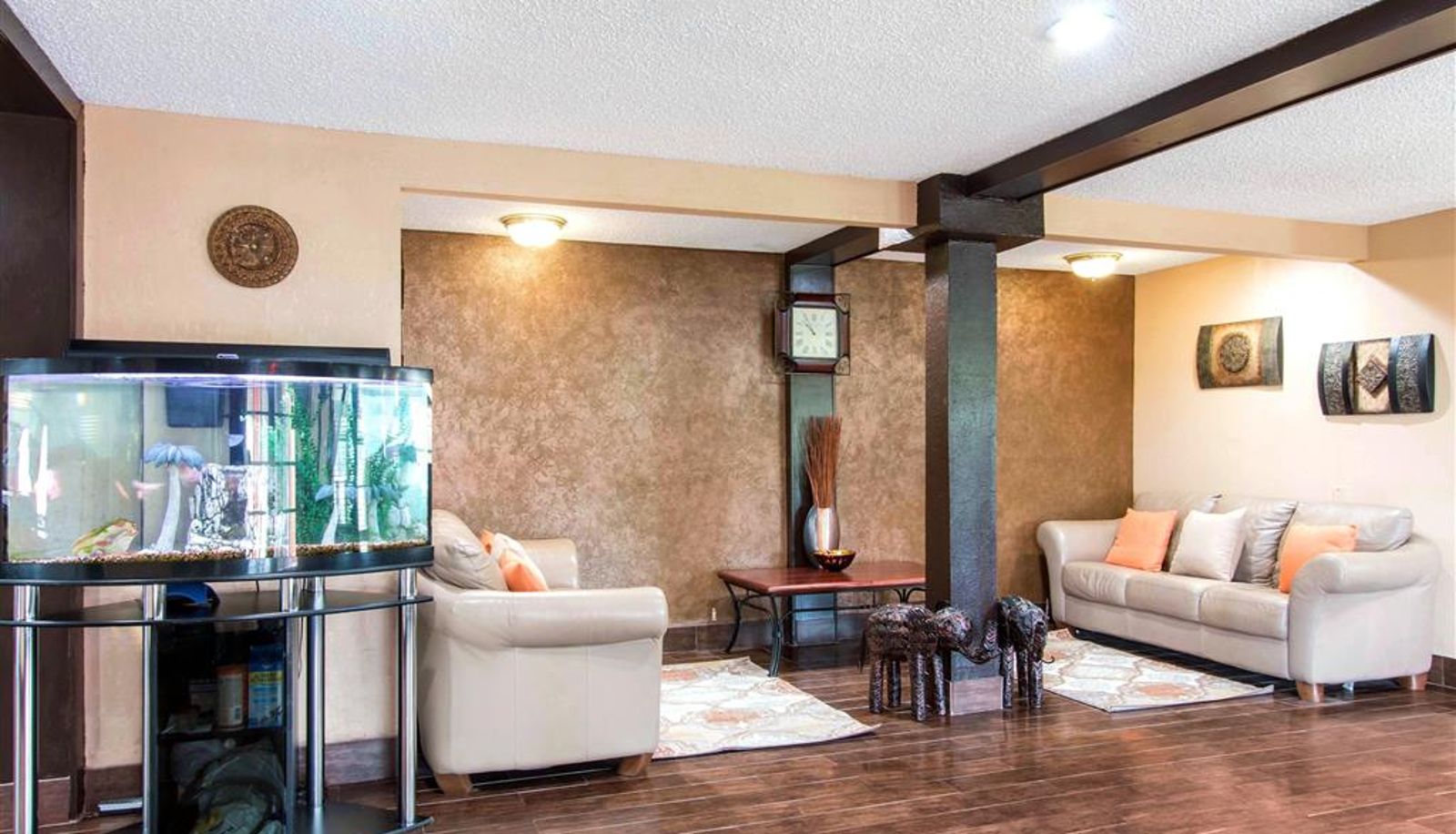 Lobby - Quality Inn & Suites I-35 near Frost Bank Center