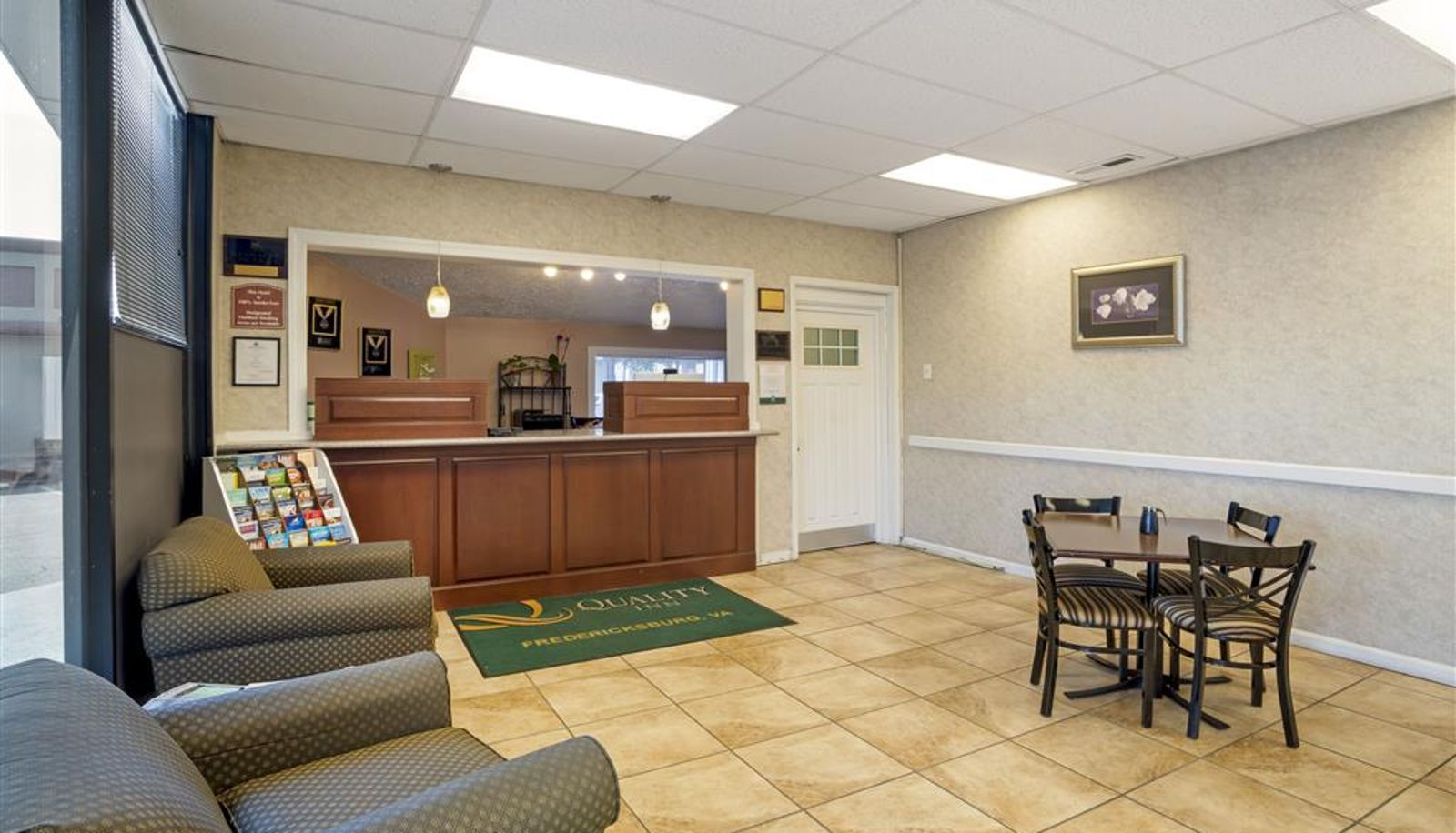 Hall - Quality Inn Fredericksburg near Historic Downtown