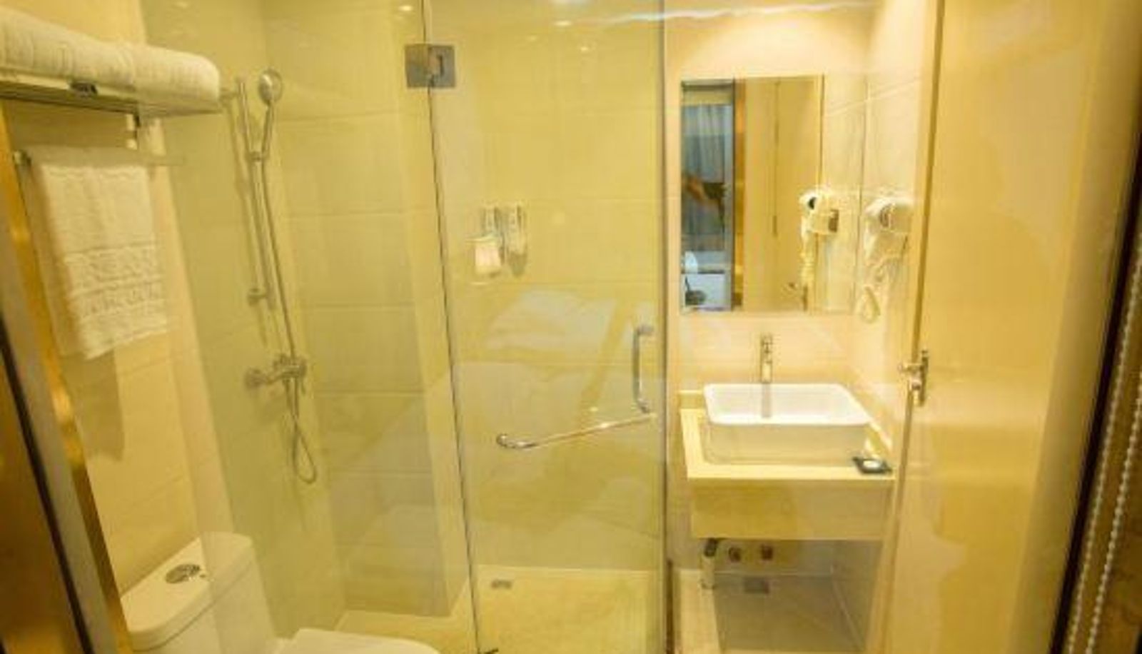 Zimmer - Sunny Go City Pineapple City Hotel (Nanning Theater Store)