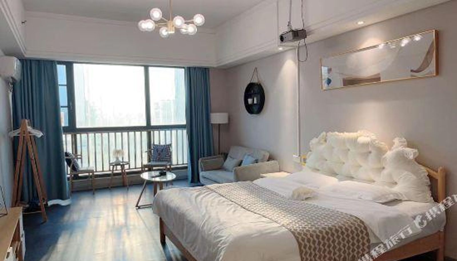 Camera - Sunny Holiday Apartment