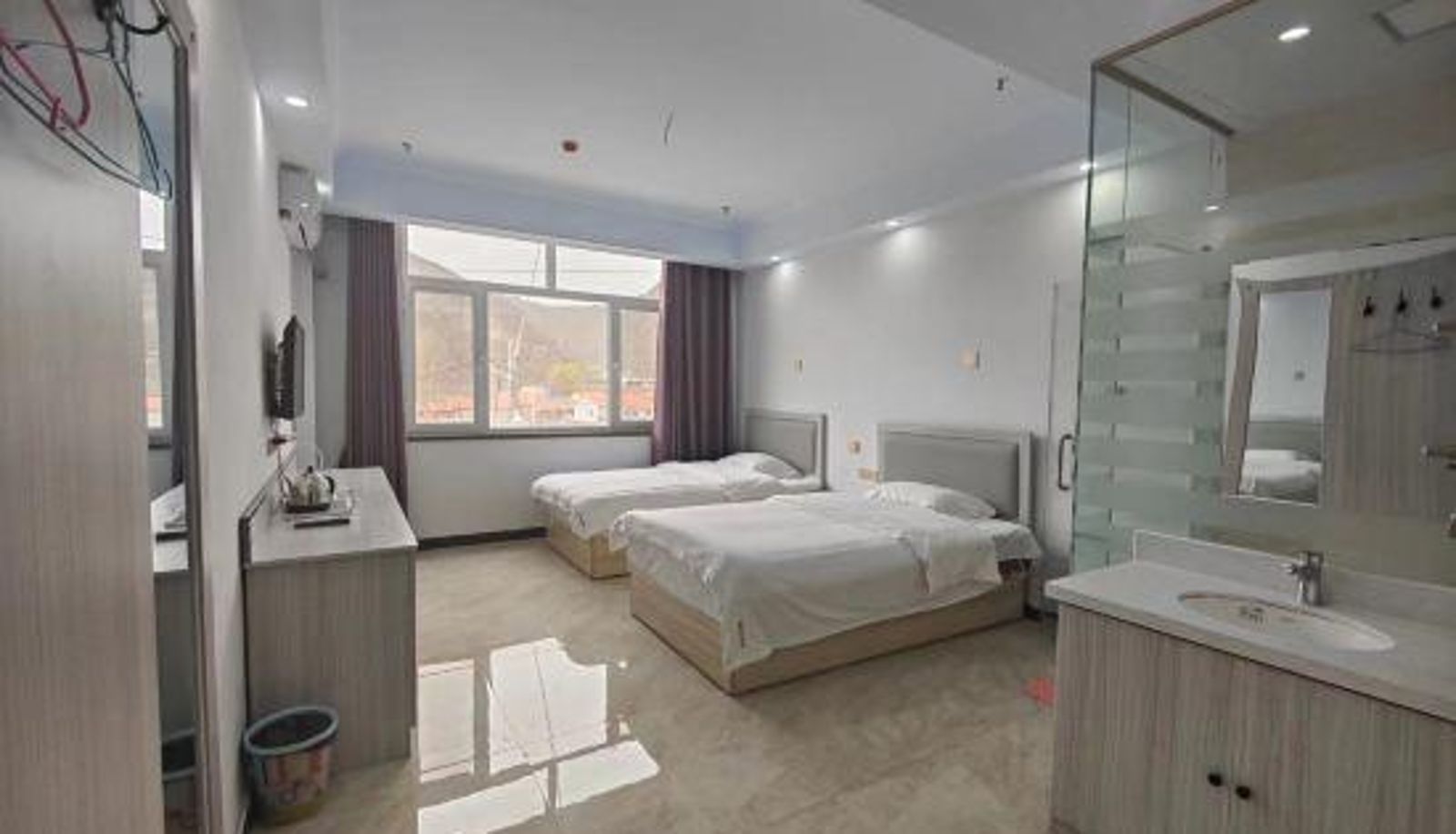 Longhua Mingzhu Hotel