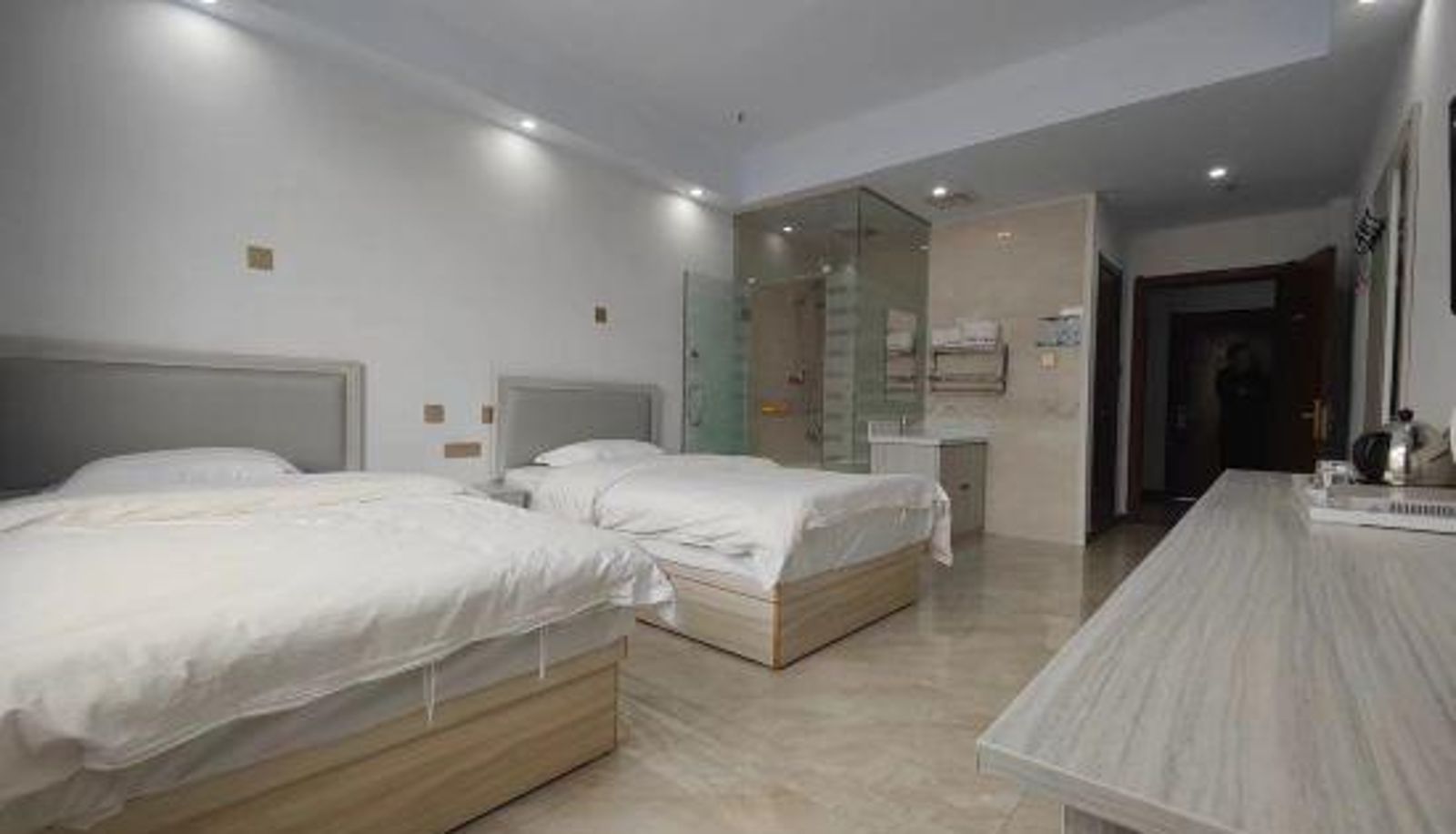 Longhua Mingzhu Hotel