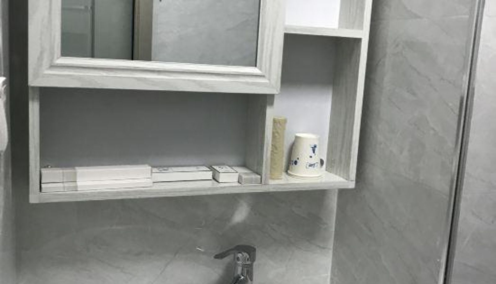 Zimmer - Duoguo Qingju Apartment (Liuzhou Diwang International Wealth Center Bubugao Plaza Store)