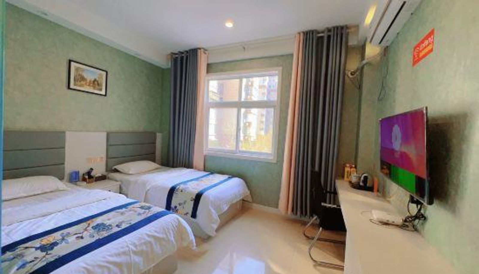 Zimmer - Luoyang Linfeng Hotel