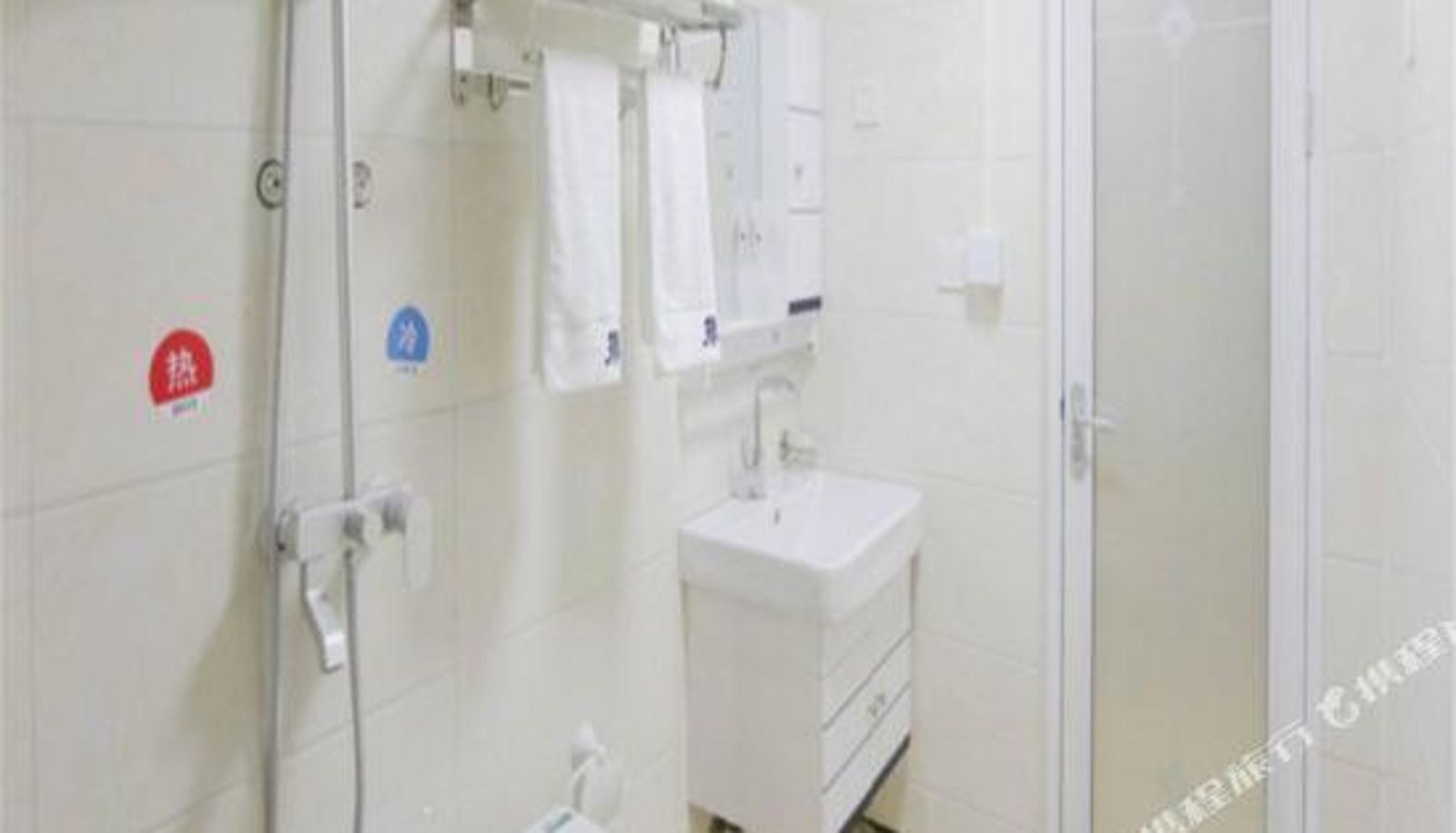 Chambre - YUE SGANG  HOTEL