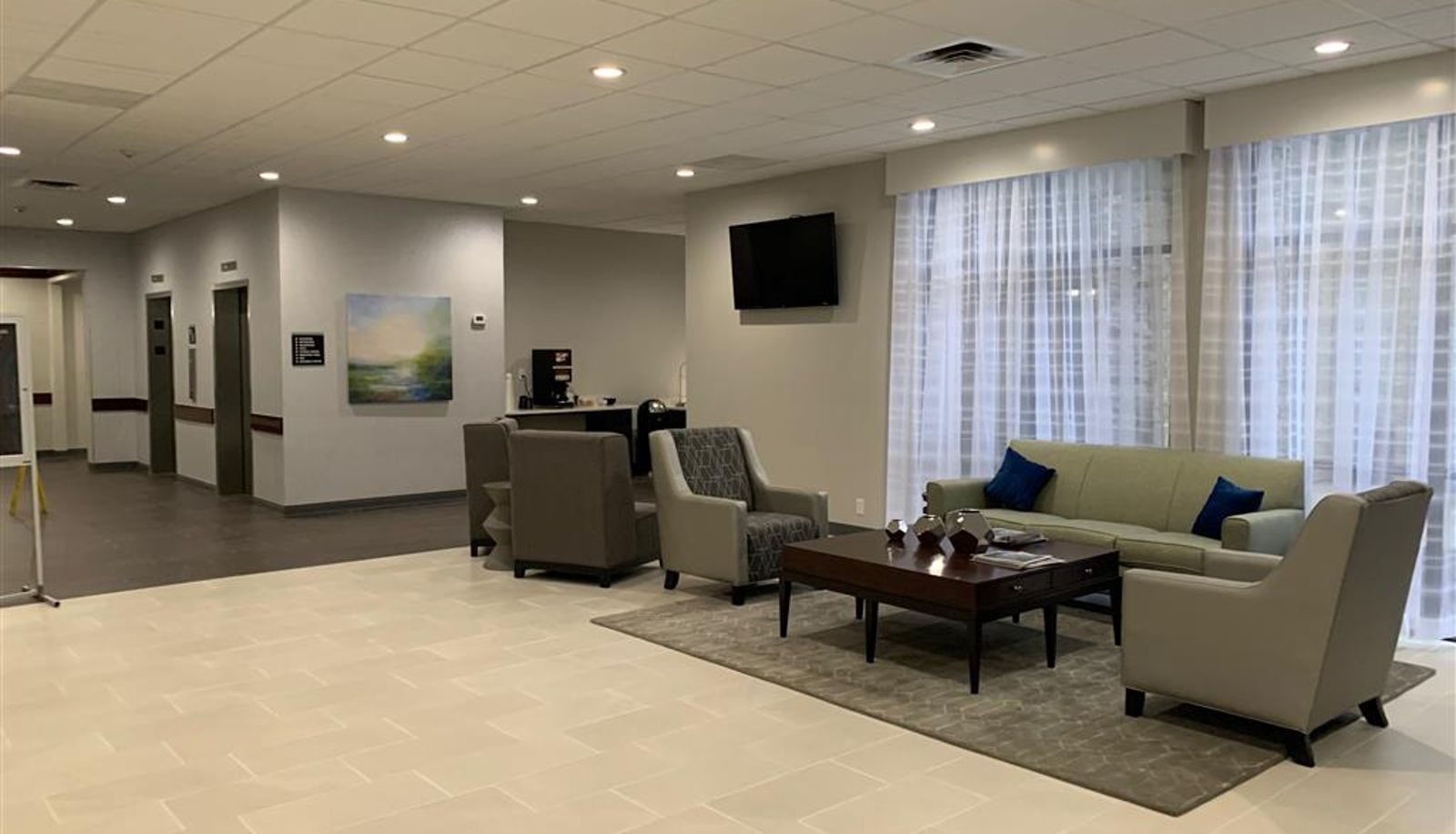 Hall - Best Western Plus Clarks Summit Scranton