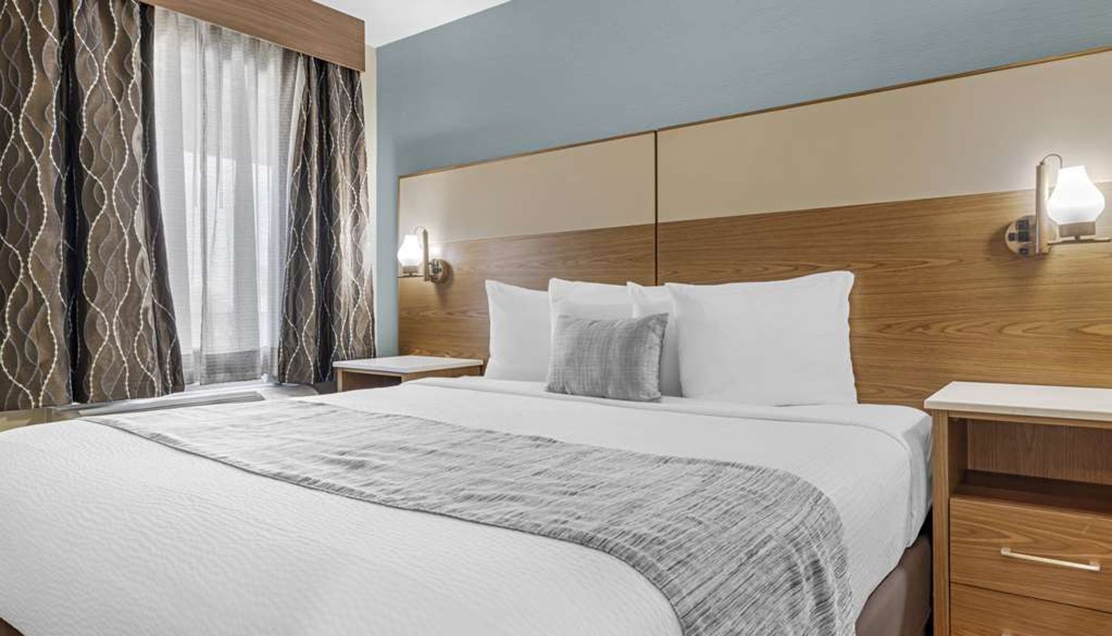 Camera - Best Western Carlsbad by the Sea