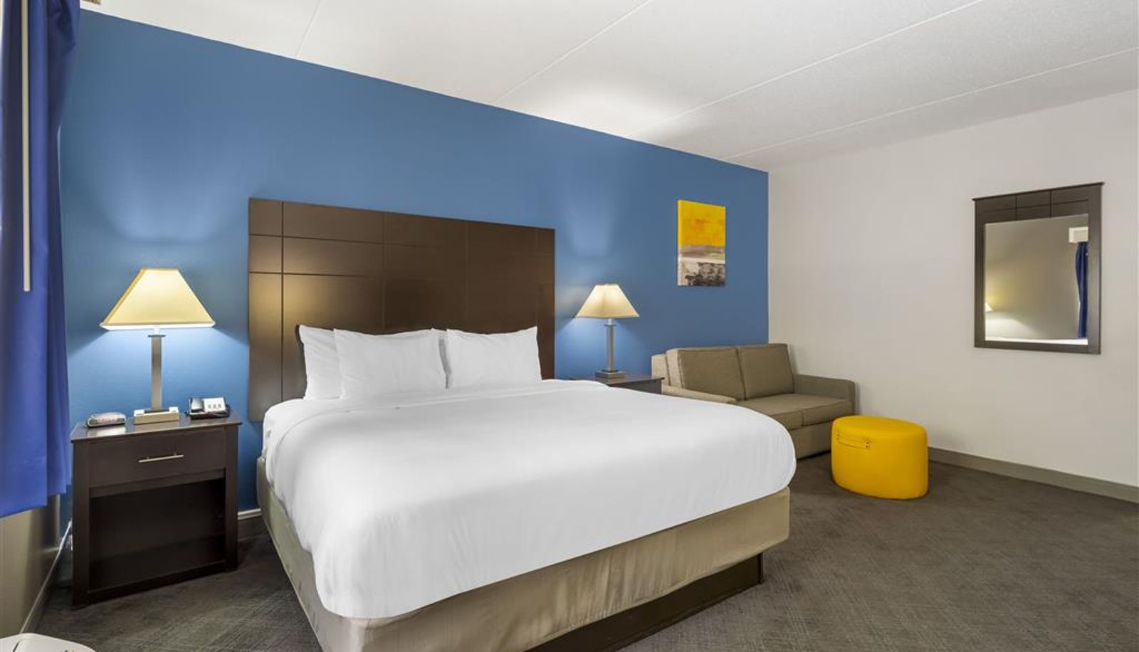Camera - Comfort Inn & Suites Mundelein-Vernon Hills