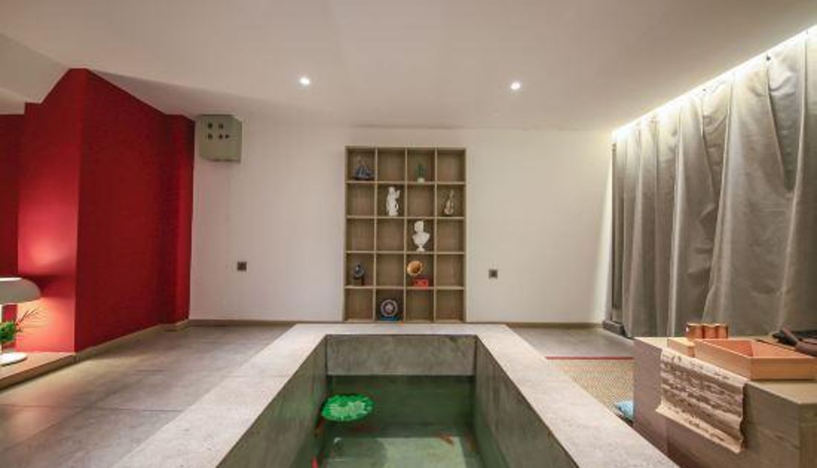 Camera - Datong City South Flower Blossom Art Hotel