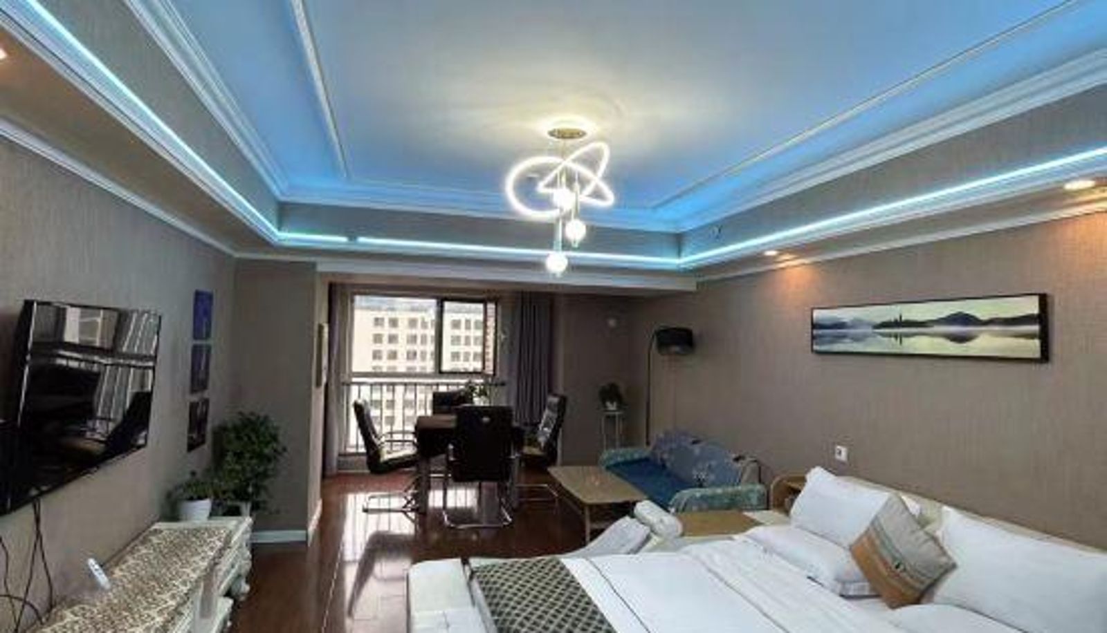 Room - Yunqing Theme Hotel