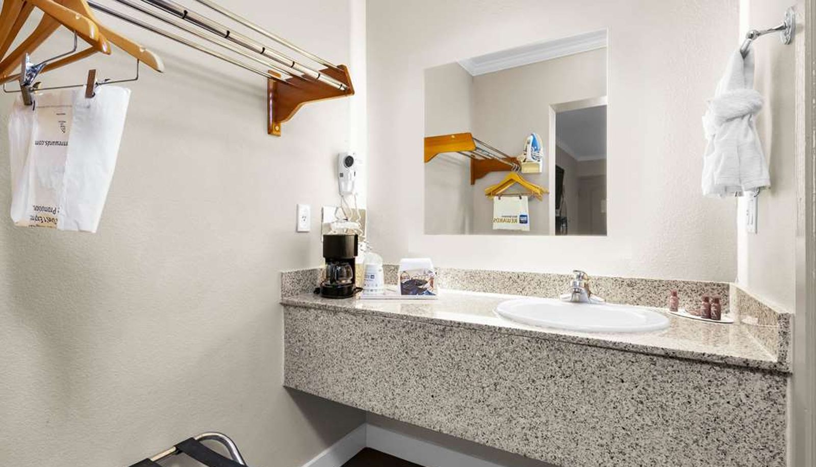 Room - SureStay by Best Western San Francisco Marina District