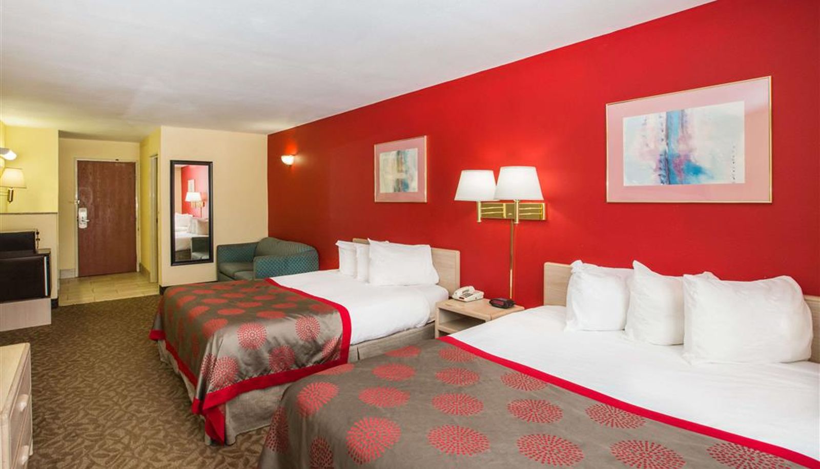 Zimmer - Ramada by Wyndham Sioux Falls