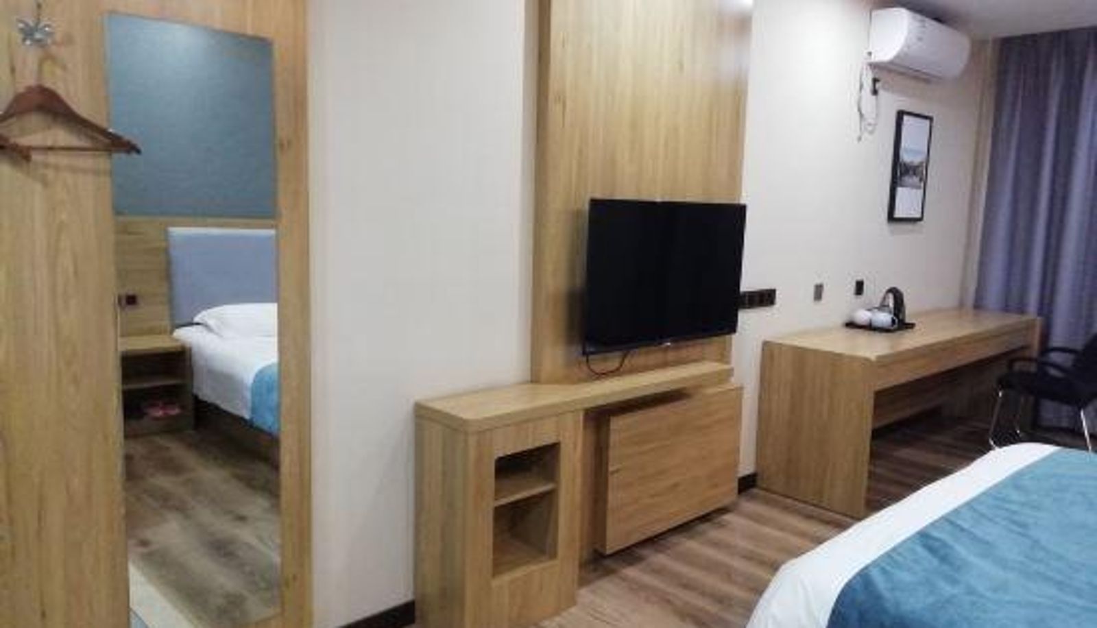 Familienzimmer - Huayi Selected Hotel (Pingyao Pingnan Road Branch)
