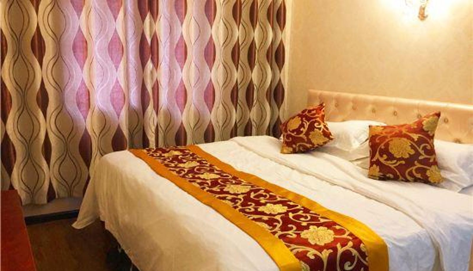 Room - yixinshangwujiudian