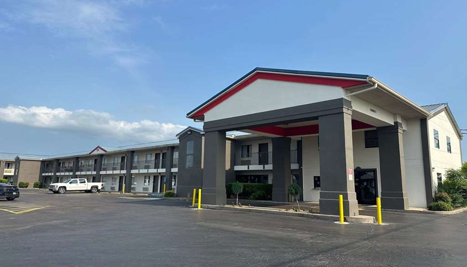 Exterior view - Super 8 by Wyndham Monroe