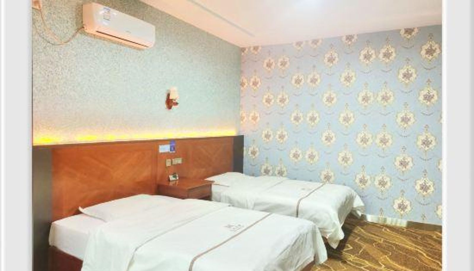 Camera - Urumqi Tianhe Hotel