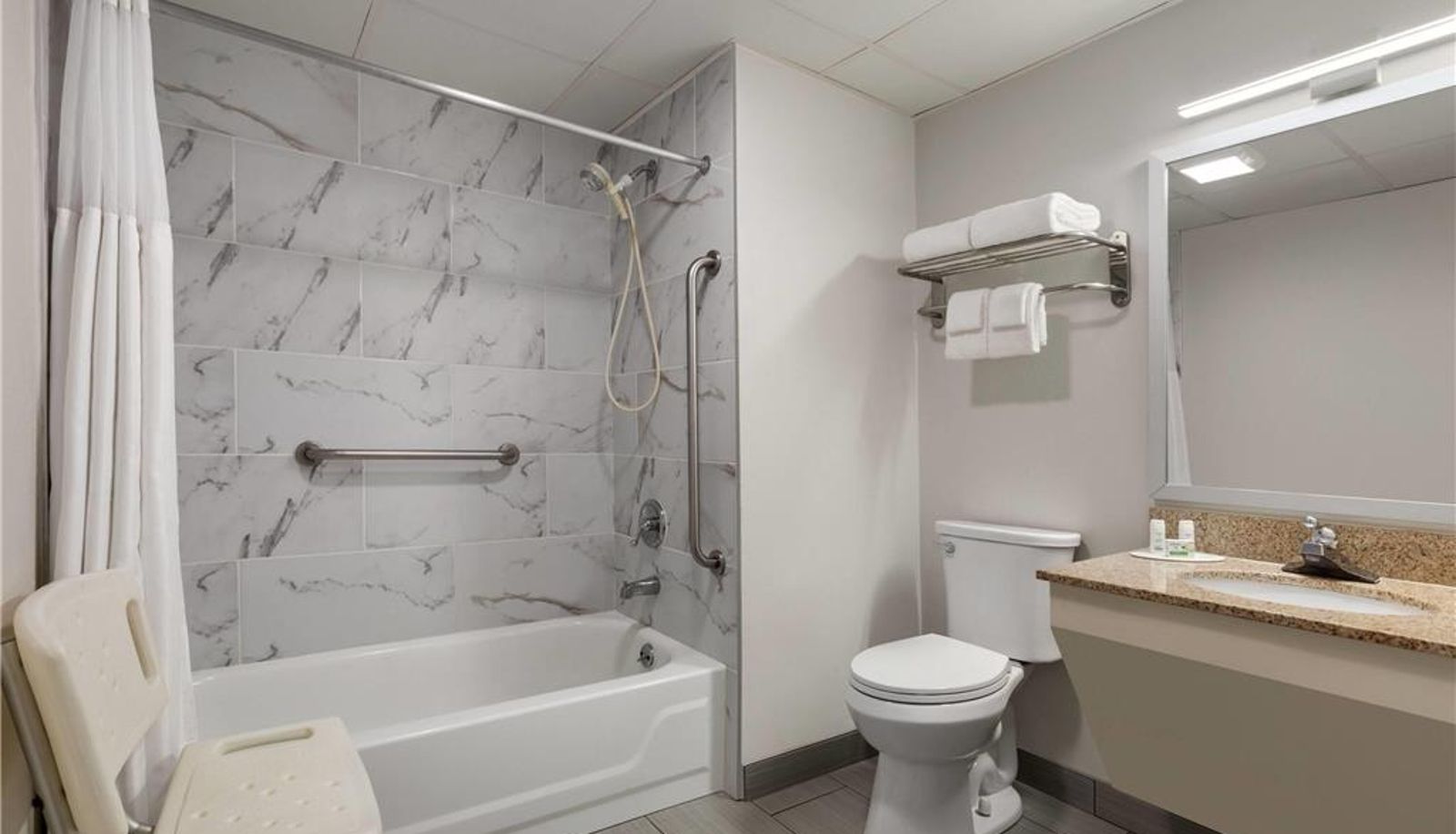 Habitación - Baymont by Wyndham Branford/New Haven