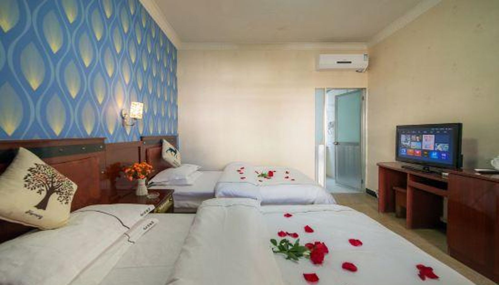 Room - Lijiang Yazhijia Hotel