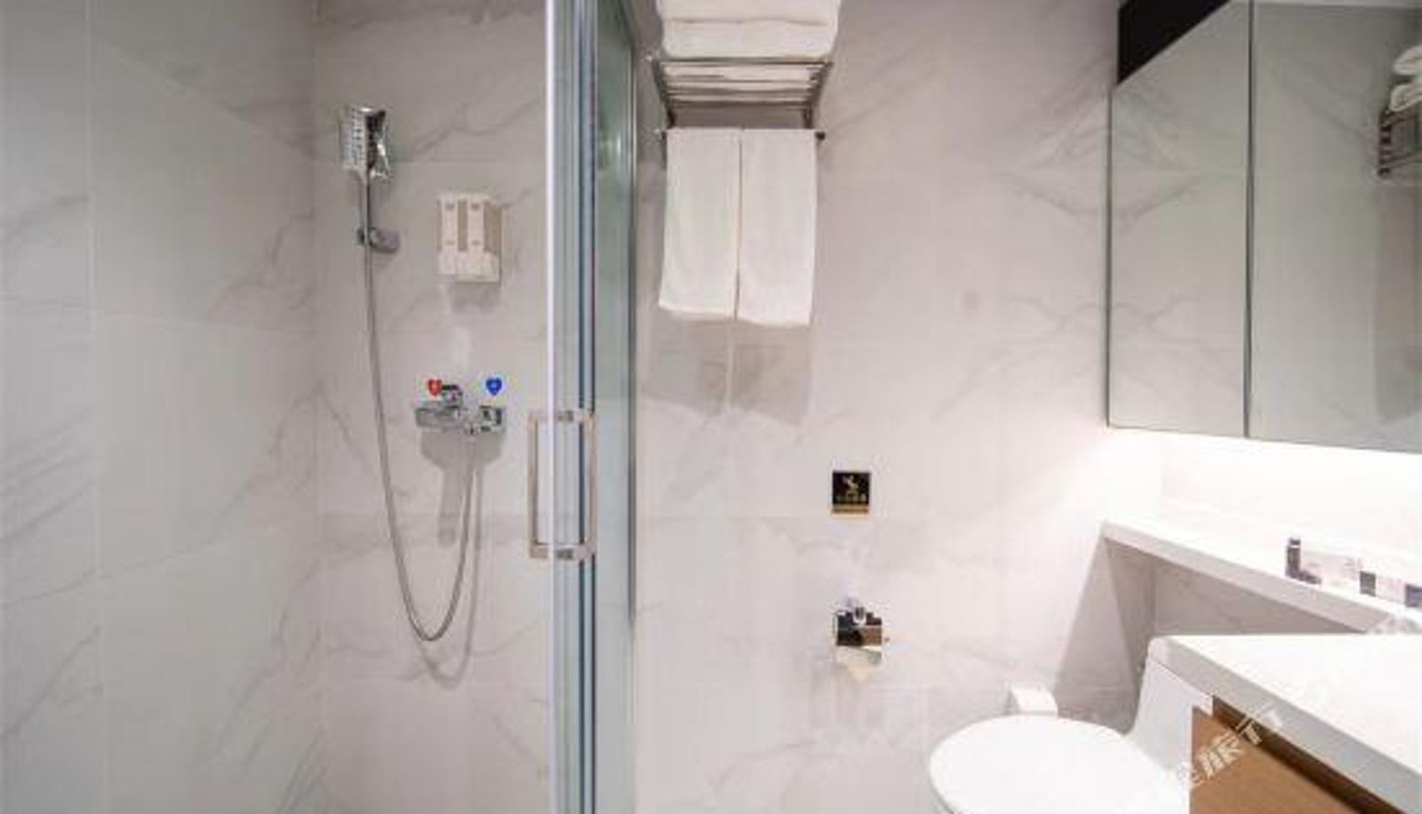 Kamer - UrbanLiving poly MO apartment in guangzhou
