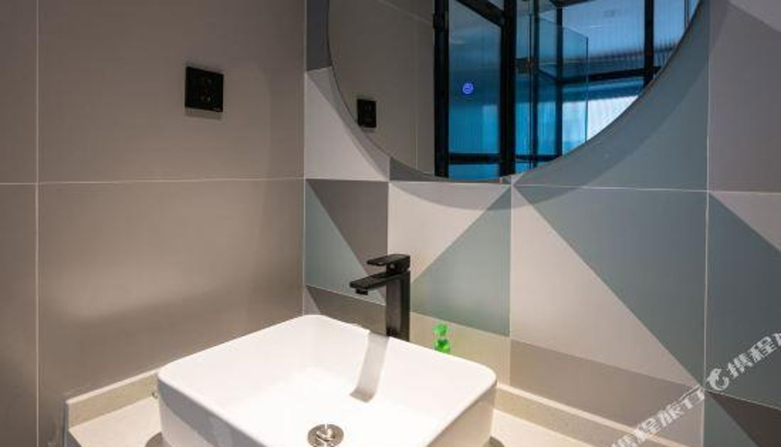 Kamer met balkon - Four Seasons Hotel Apartment (Zhongshan Eye Hospital in the Pearl River New Town)