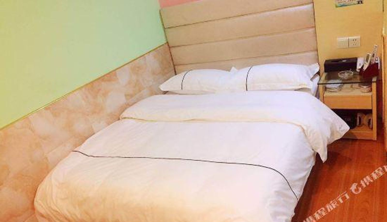 Zimmer - Seven Orange Dream Hotel (Guangzhou Luochongwei Store)