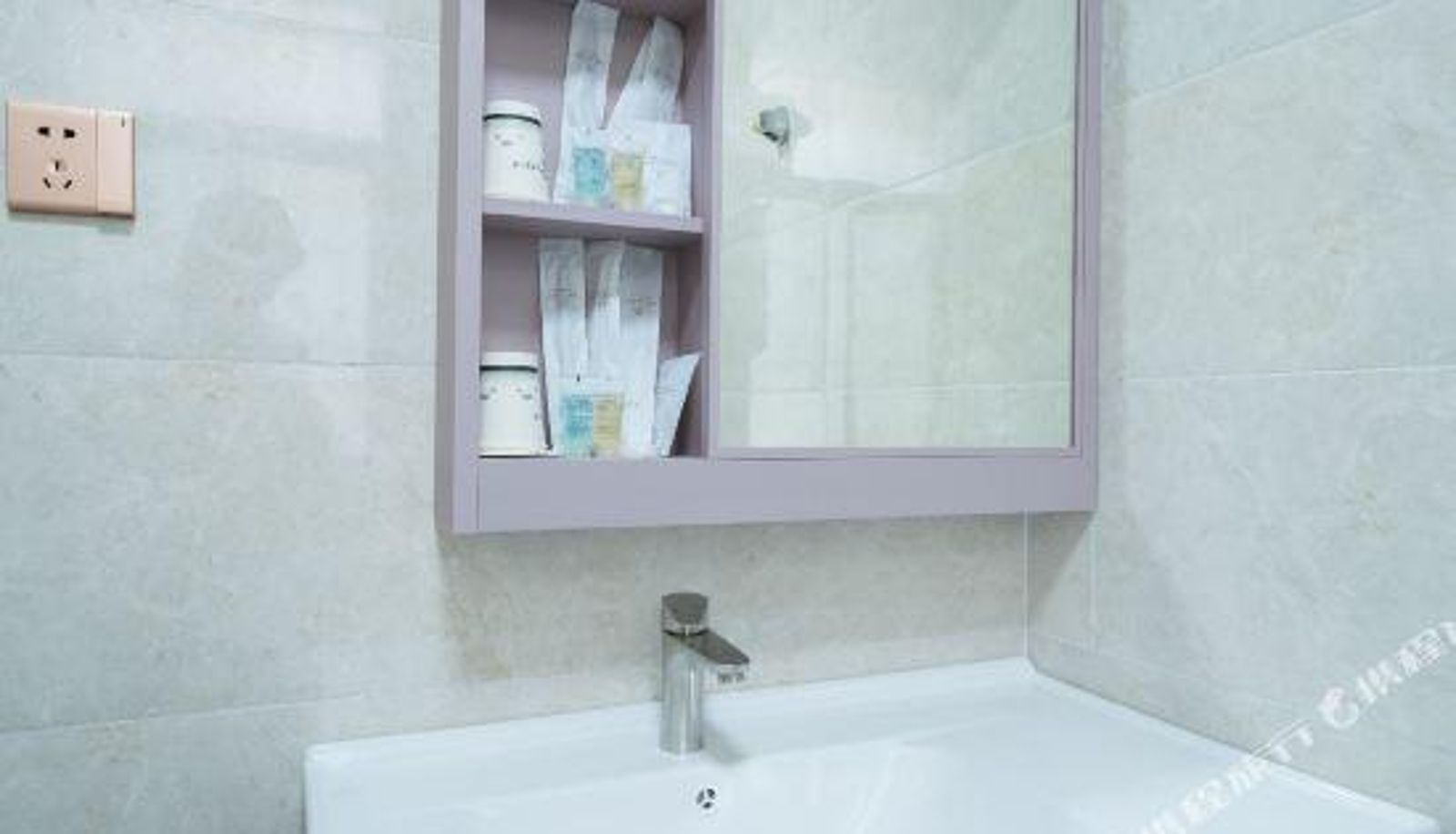 Room - Shun`anApartment
