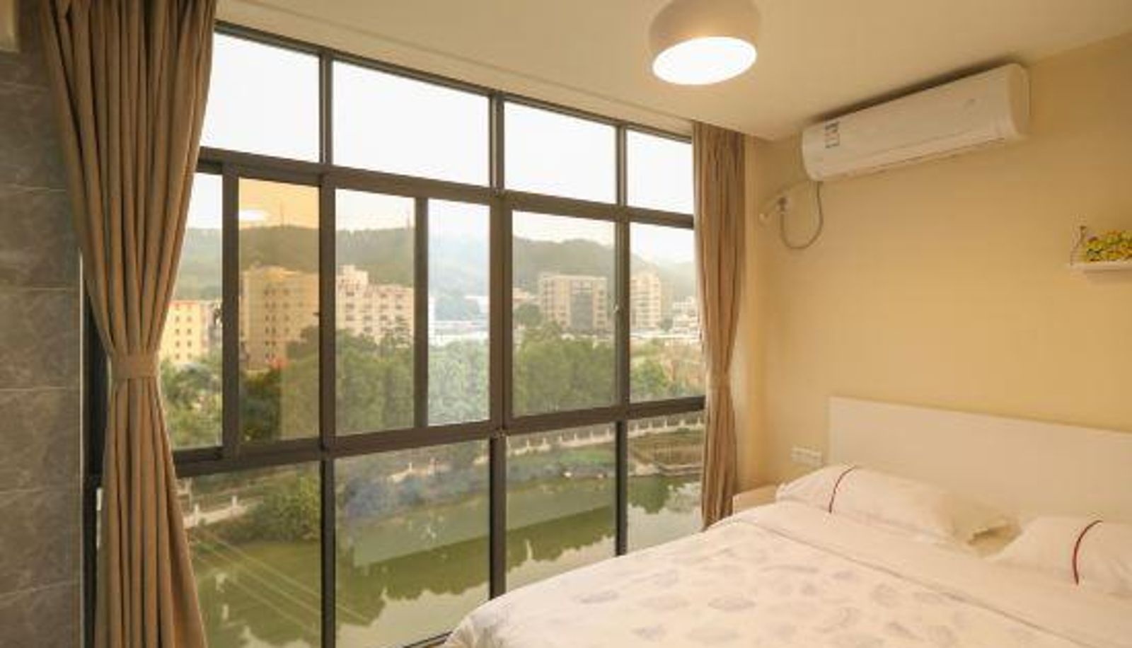 Zimmer - Shenzhen Shengdu Theme Apartment (Buji Shawan Store)